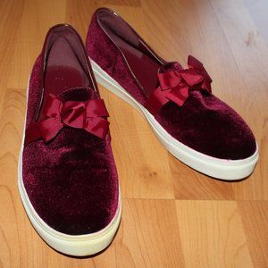 CATHERINE MALANDRINO Sneaker Sz 10 Burgundy Velvet